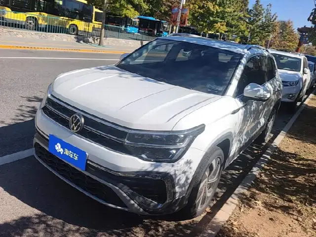 Volkswagen Tharu 2023, 29 500 км