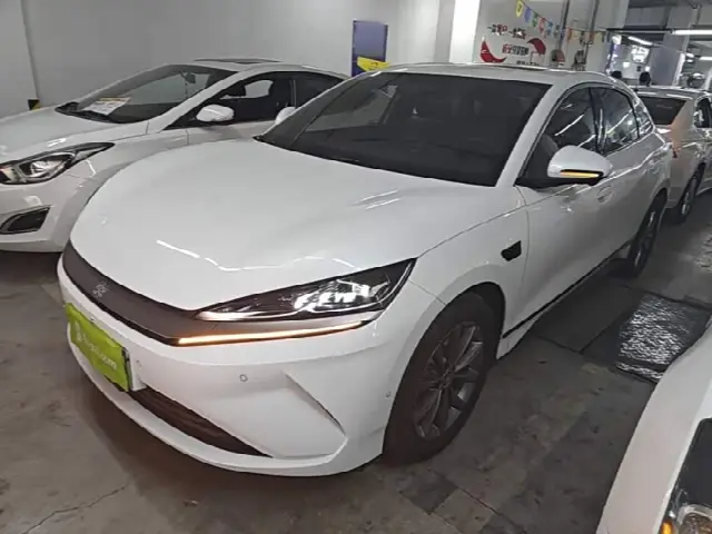 BYD Qin L 2025, 27 900 км