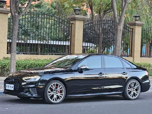 Audi S4 2024, 14 000 км