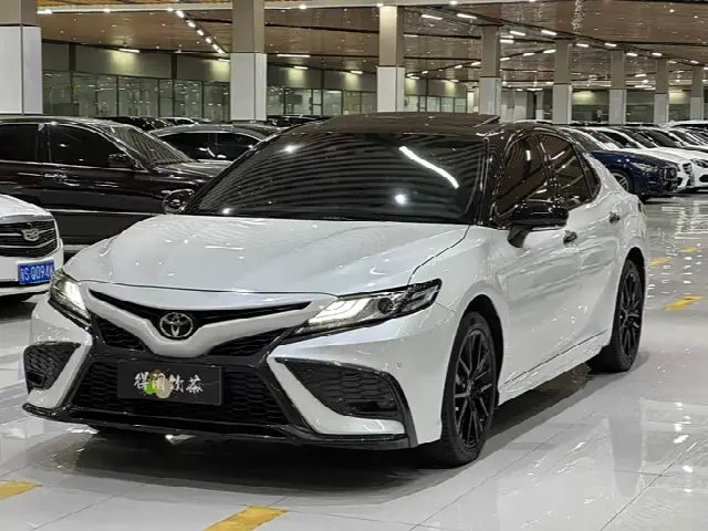 Toyota Camry 2022, 70 000 км