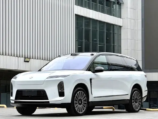 Nio ES8 2026, 10 000 км