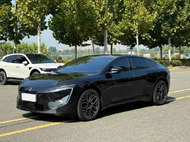 Avatr 12 2026, 6 000 км