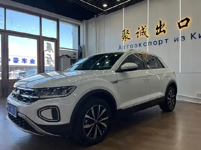 Volkswagen T-Roc 2023, 16 000 км