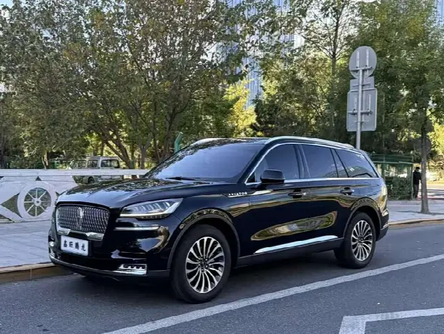 Lincoln Aviator 2023, 36 000 км