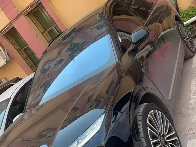 Nio ES8 2026, 18 000 км