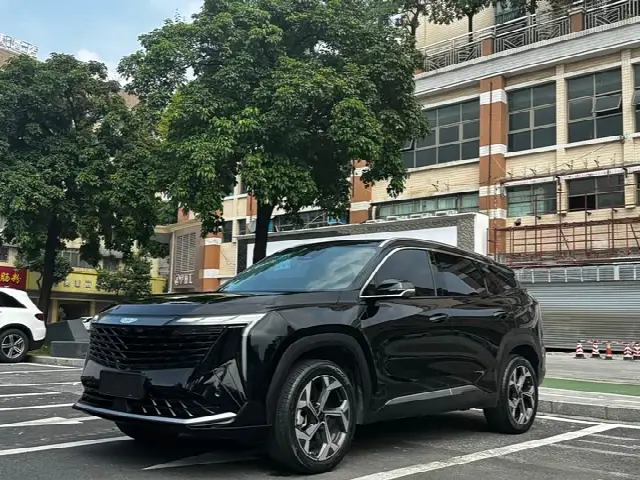Geely Atlas L 2024, 32 000 км