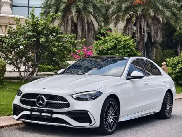 Mercedes-Benz C-Class 2025, 4 000 км