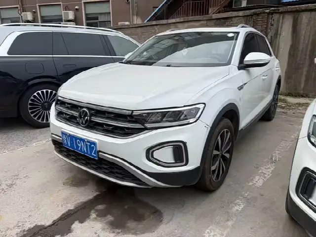 Volkswagen T-Roc 2023, 65 000 км