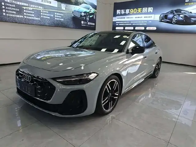 Audi A5L 2026, 4 200 км