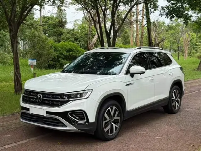 Volkswagen Tayron 2023, 30 000 км