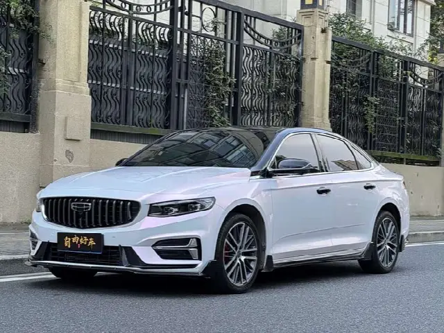 Geely Preface 2023, 11 000 км