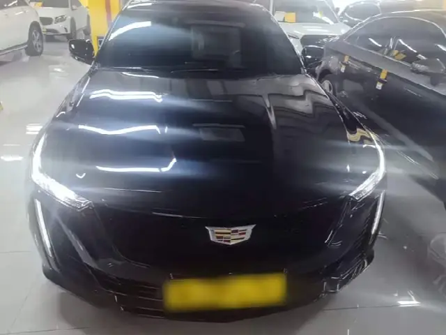 Cadillac CT5 2023, 41 800 км