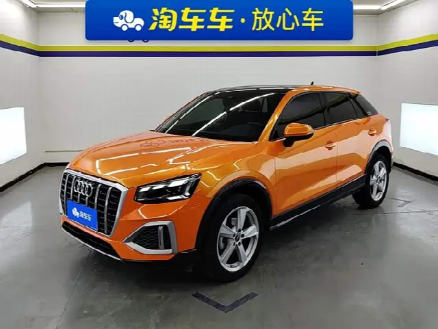 Audi Q2L 2022, 16 700 км