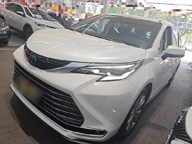 Toyota Sienna 2024, 56 700 км