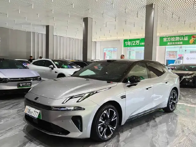 Lynk & Co 07 EM-P Hybrid 2026, 13 000 км