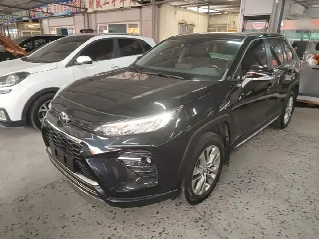 Toyota Wildlander 2022, 27 400 км