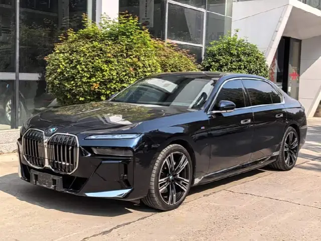 BMW i7 2023, 46 000 км