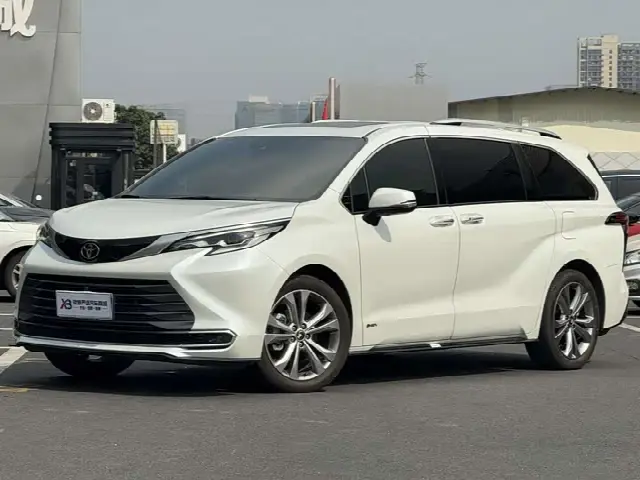 Toyota Sienna 2024, 58 000 км
