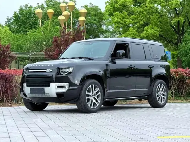 Land Rover Defender 2024, 12 000 км