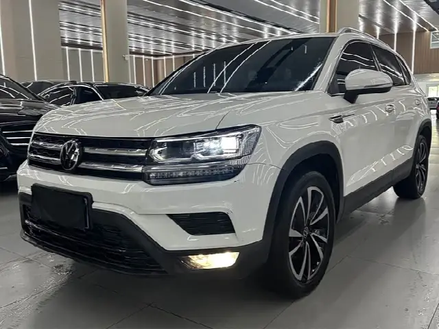 Volkswagen Tharu 2022, 41 800 км