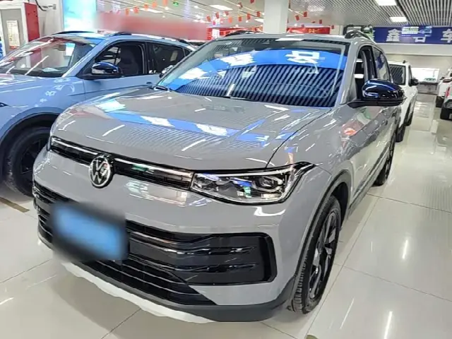 Volkswagen Tharu 2026, 2 400 км