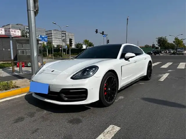Porsche Panamera 2022, 79 000 км