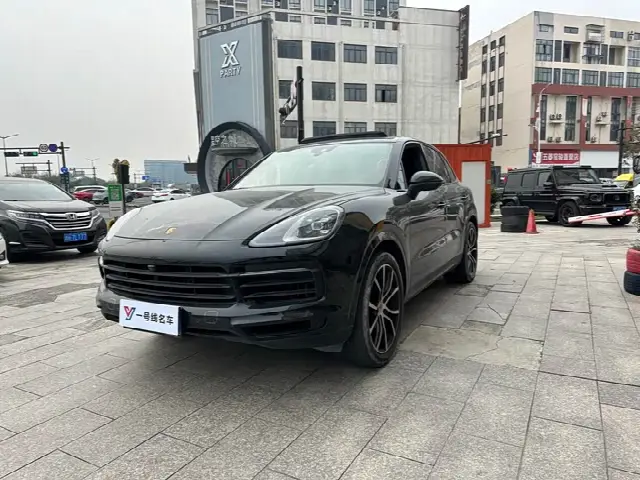 Porsche Cayenne 2023, 41 000 км