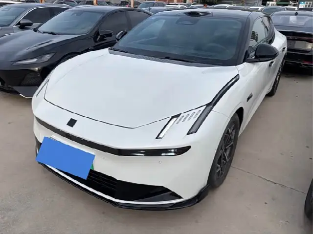 Lynk & Co 30 EM-P Hybrid 2025, 7 000 км