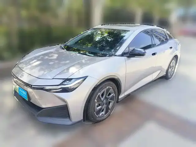 Toyota bZ3 2023, 68 300 км