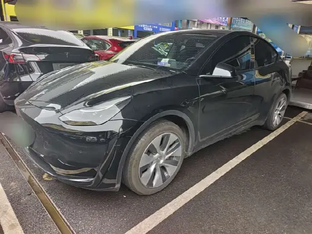 Tesla Model Y 2022, 32 000 км
