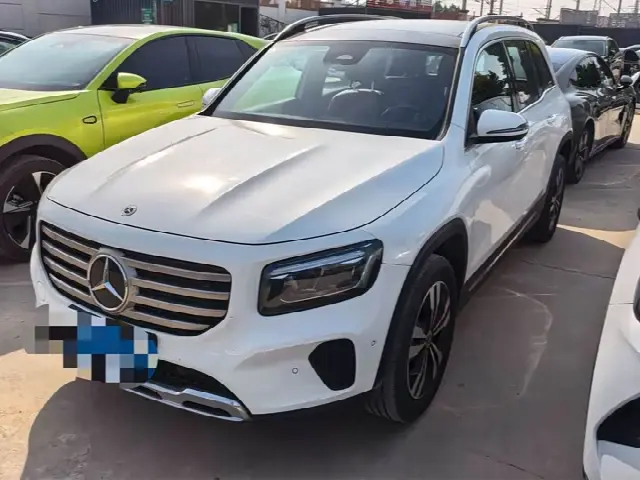 Mercedes-Benz GLB-Class 2024, 32 000 км