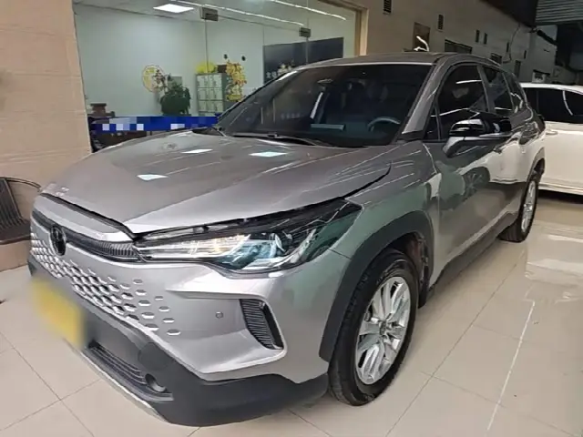 Toyota Corolla Cross 2026, 4 700 км