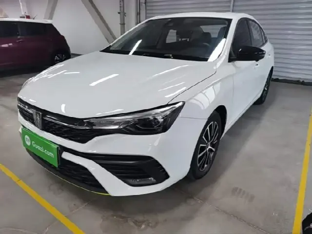 Roewe i5 2021, 68 300 км