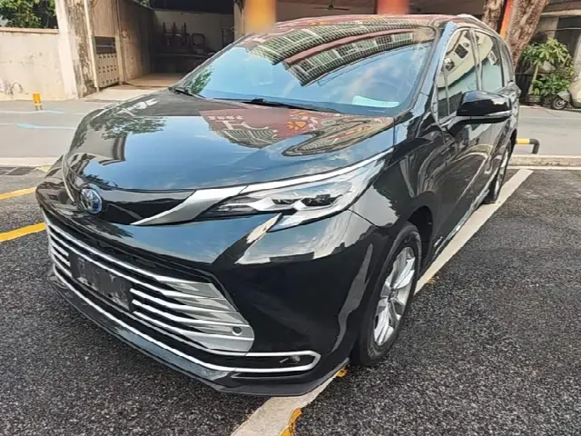 Toyota Sienna 2021, 94 300 км
