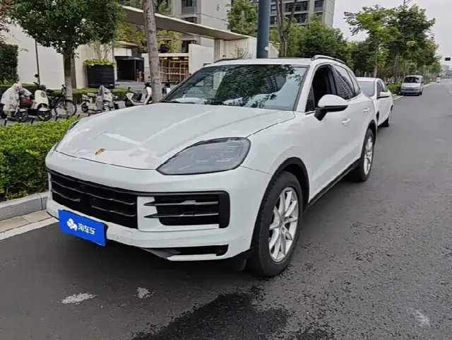 Porsche Cayenne 2024, 43 000 км
