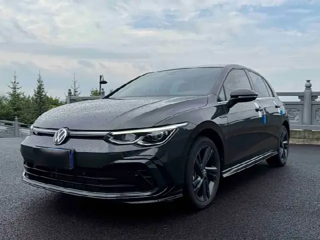 Volkswagen Golf 2023, 39 000 км