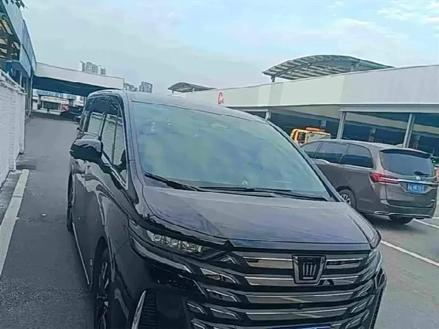 Toyota Vellfire 2024, 47 000 км