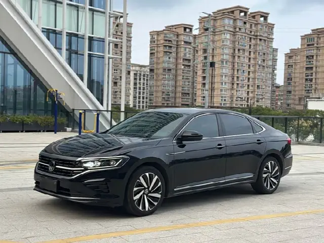 Volkswagen Passat 2024, 40 000 км