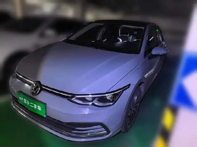 Volkswagen Golf 2023, 40 900 км