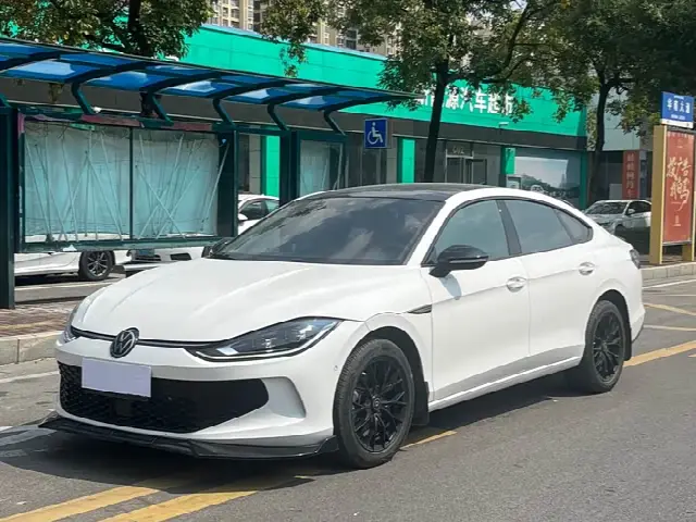Volkswagen Lamando L 2023, 21 000 км