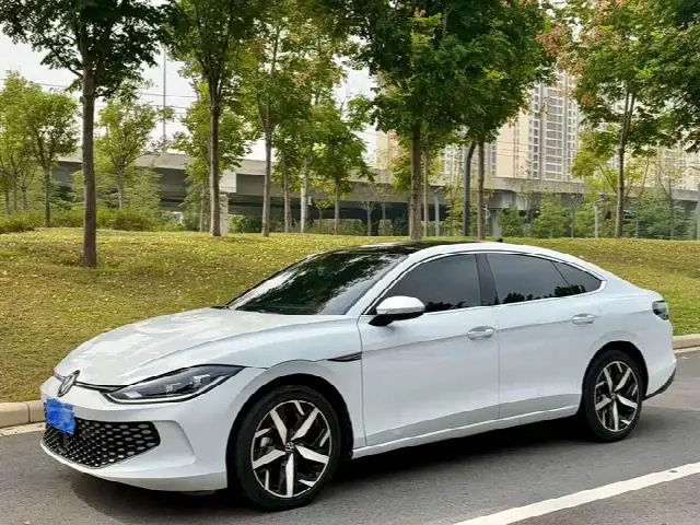 Volkswagen Lamando L 2023, 30 000 км