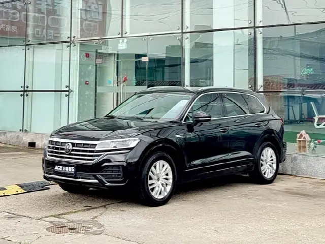 Volkswagen Touareg 2023, 90 000 км