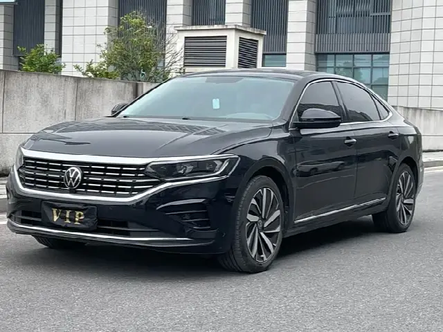 Volkswagen Passat 2022, 29 000 км