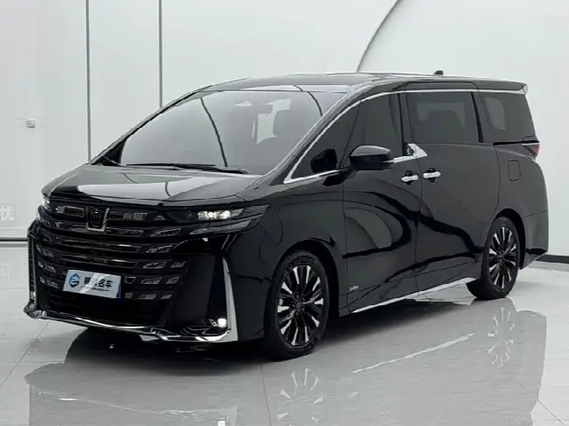 Toyota Vellfire 2024, 80 000 км