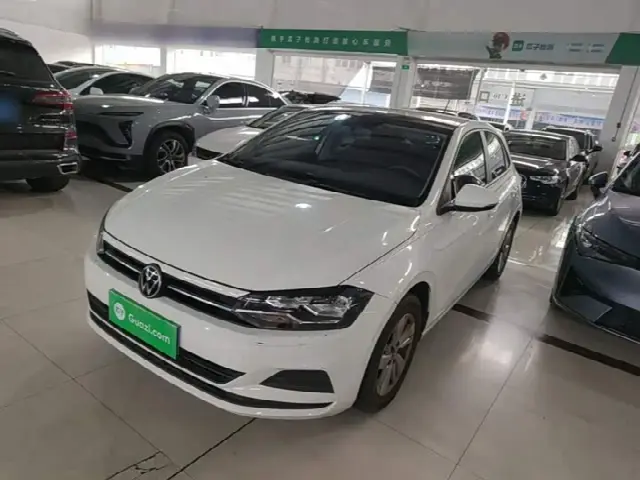 Volkswagen Polo 2021, 29 300 км