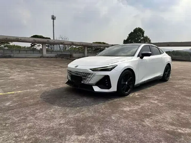 Changan UNI-V 2023, 30 000 км