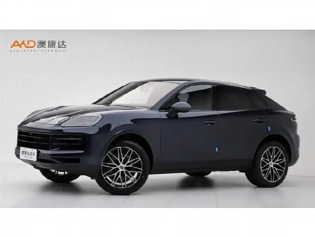 Porsche Cayenne 2024, 18 000 км