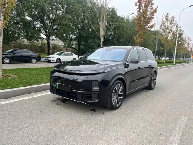 LiXiang L9 2023, 37 000 км