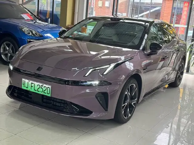Lynk & Co 07 EM-P Hybrid 2026, 20 000 км