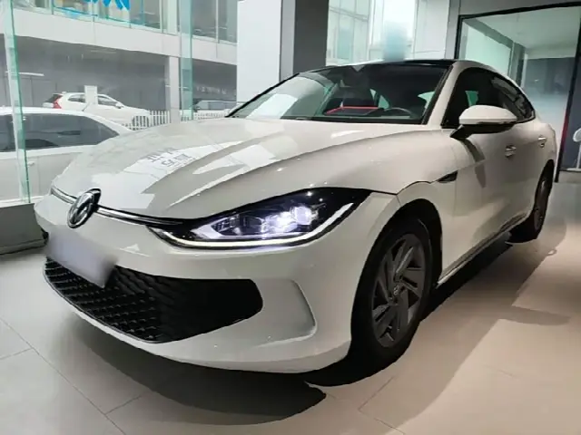 Volkswagen Lamando L 2024, 86 500 км